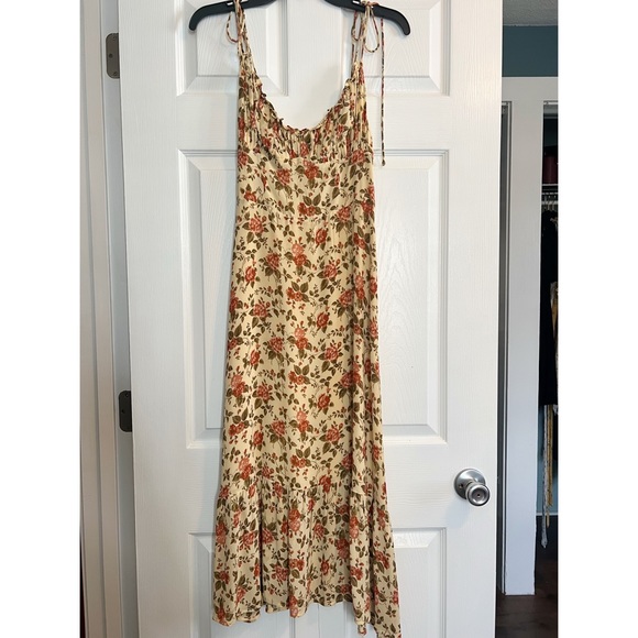 Reformation Embry Dress in Varenna - Picture 6 of 10